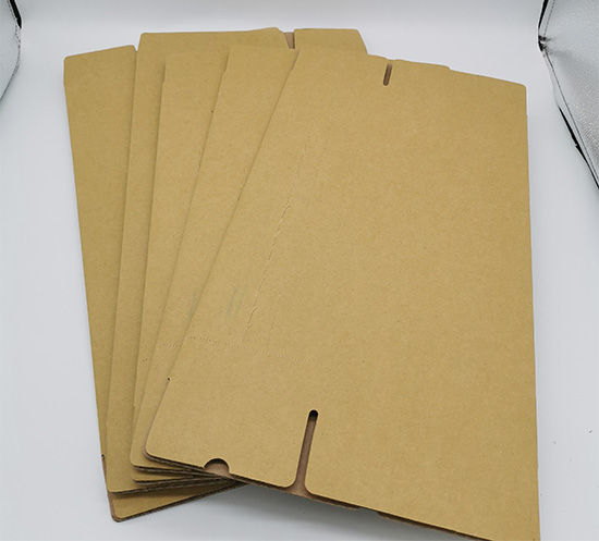 長方形三層瓦楞台灣黃紙紙箱子 長方(fāng)形三層瓦楞(léng)台灣黃紙(zhǐ)紙箱子