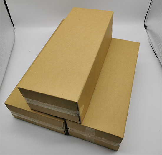 長方形三層瓦楞(léng)台灣(wān)黃紙紙箱子 長方(fāng)形三層瓦楞台灣黃紙紙箱子